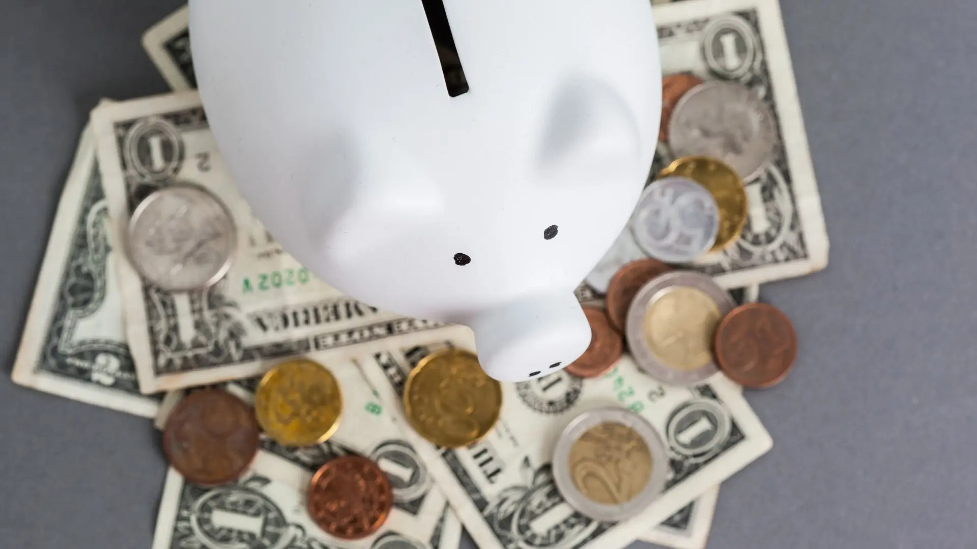 Teaching-Financial-Literacy-Early-On Teaching-Financial-Literacy-Early-On