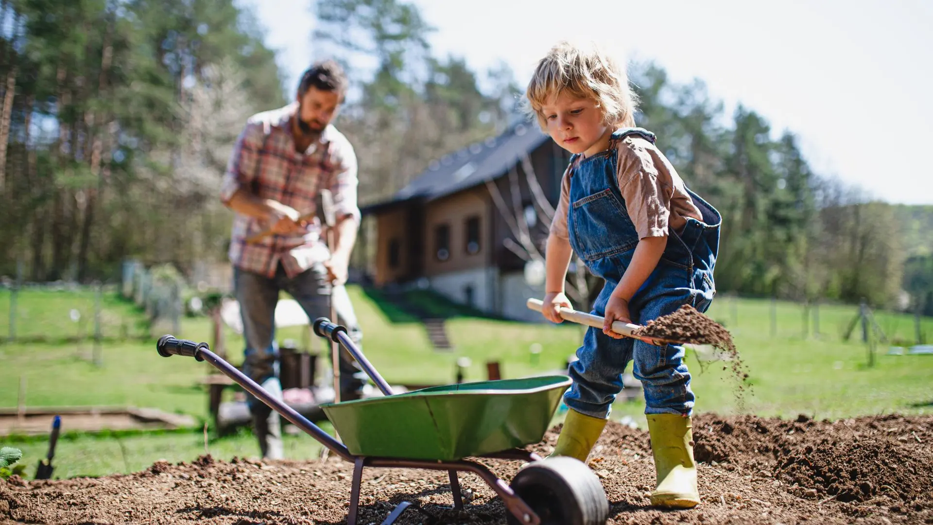 Outdoor-Fun-Family-Activities-for-Toddlers 